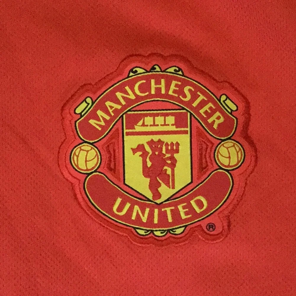 MANCHESTER UNITED JERSEY.